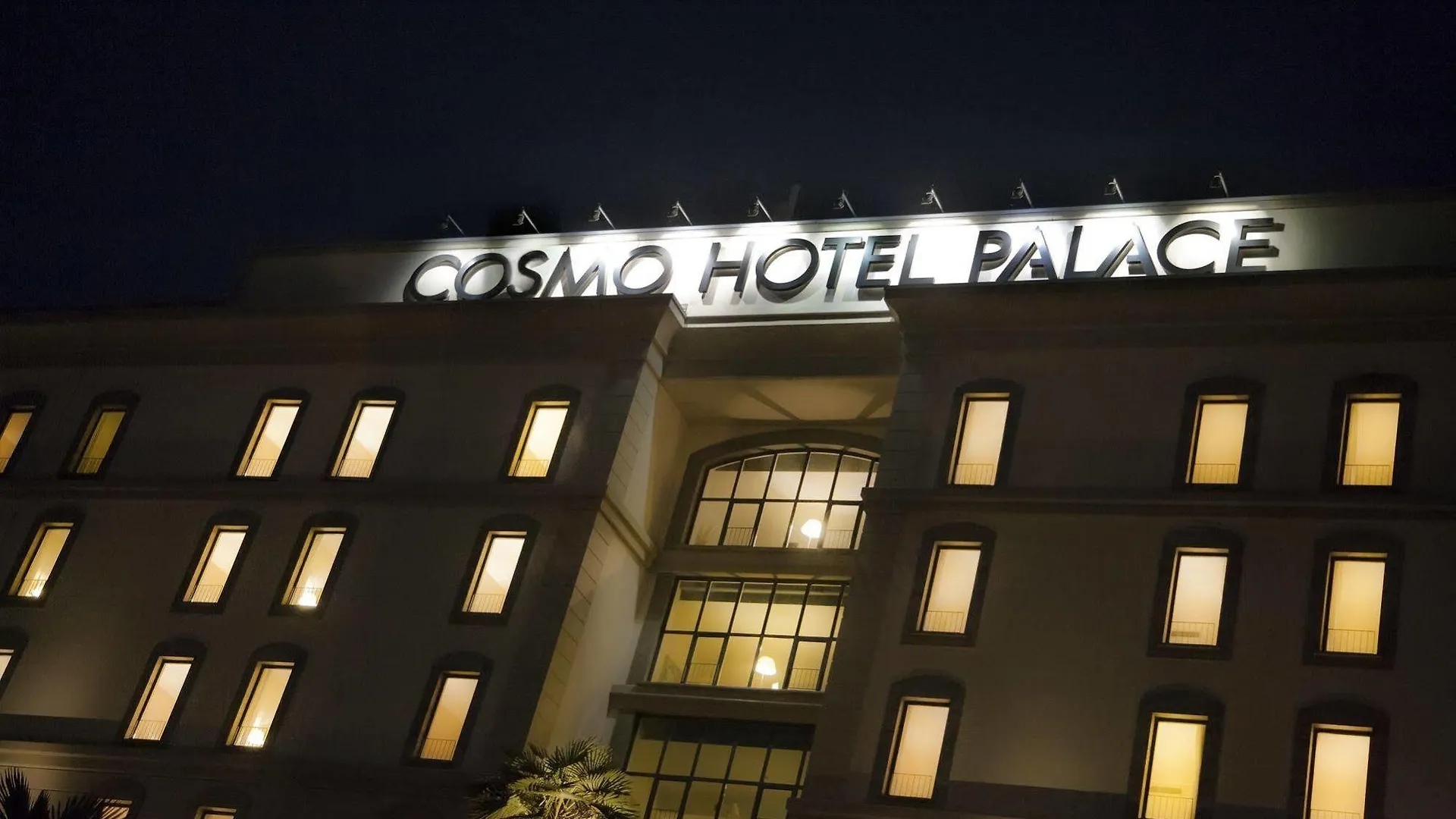 סיניסלו באלסמו Cosmo Hotel Palace