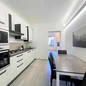 casa-stella-a-due-passi-dal-corso-di-siena.it-tuscanyhotel.com/