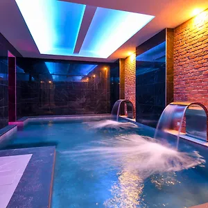Hotel Master, Brescia