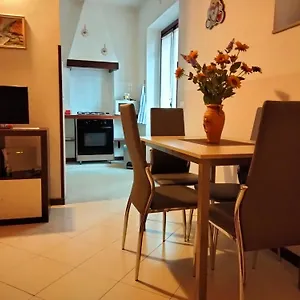 large-and-comfortable-studio-flat.it-tuscanyhotel.com/