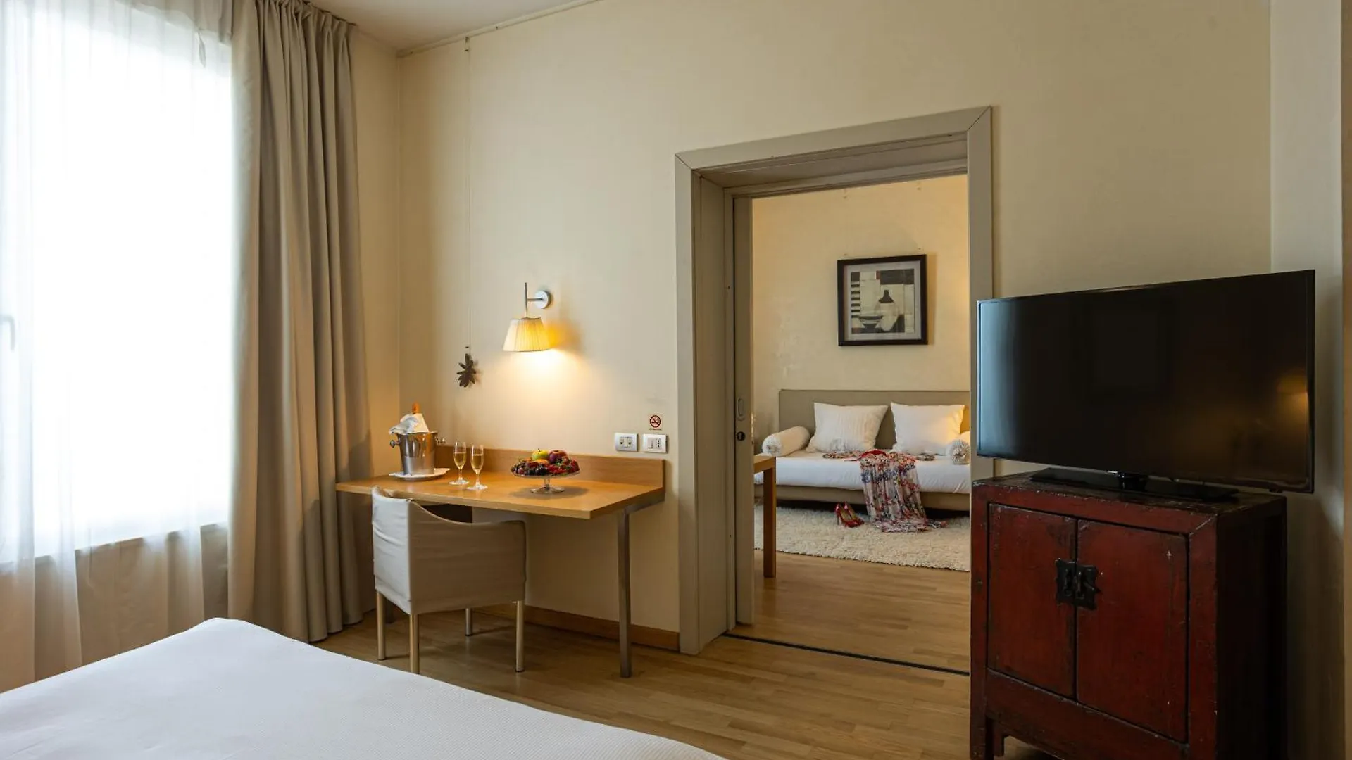 Cosmo Hotel Palace Cinisello Balsamo 4*,